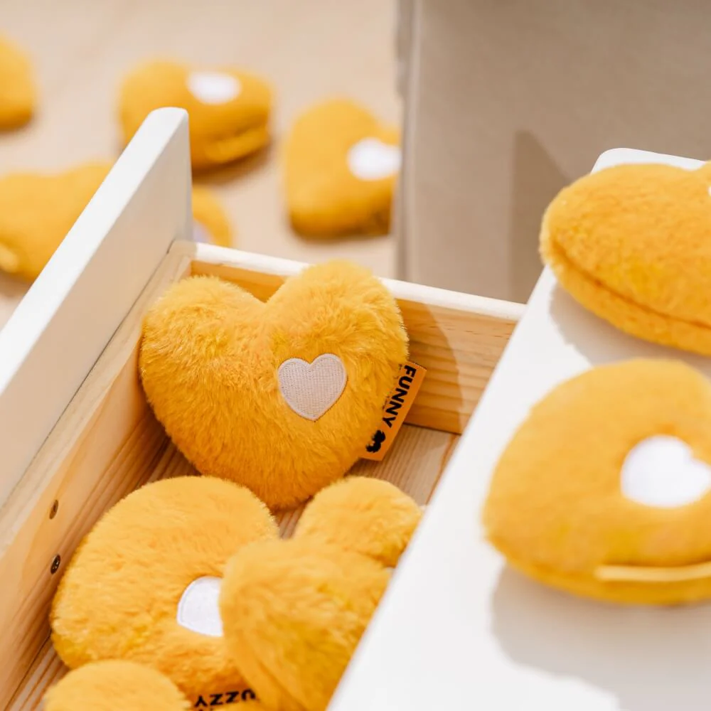 FUNNYFUZZY Heart Plush Squeaky Dog Toy - Holidayae