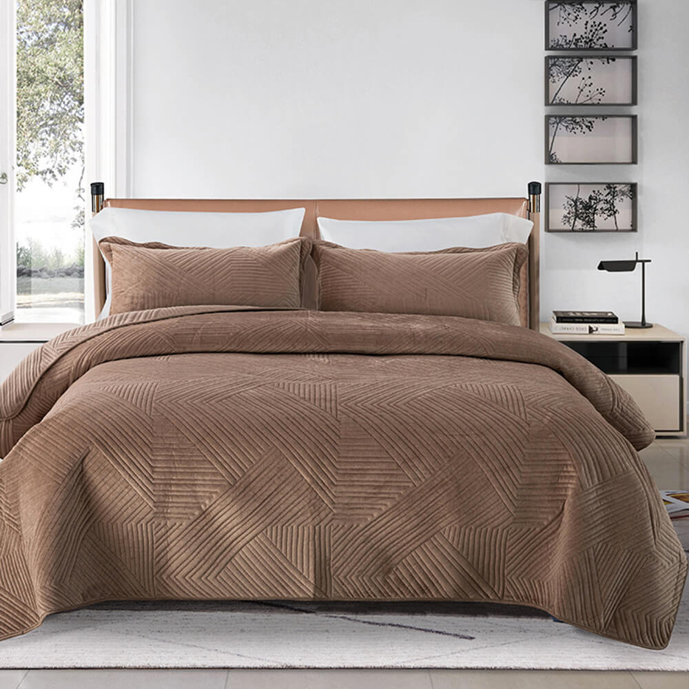 Casual Warm Geometric Quilted Crystal Velvet Bedspread - Holidayae
