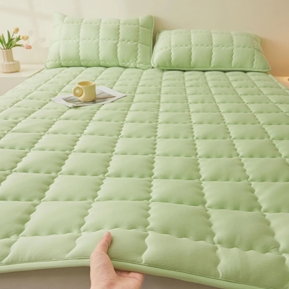 All-Seasons Breathable Quilted Non-Slip Mattress Topper - Holidayae