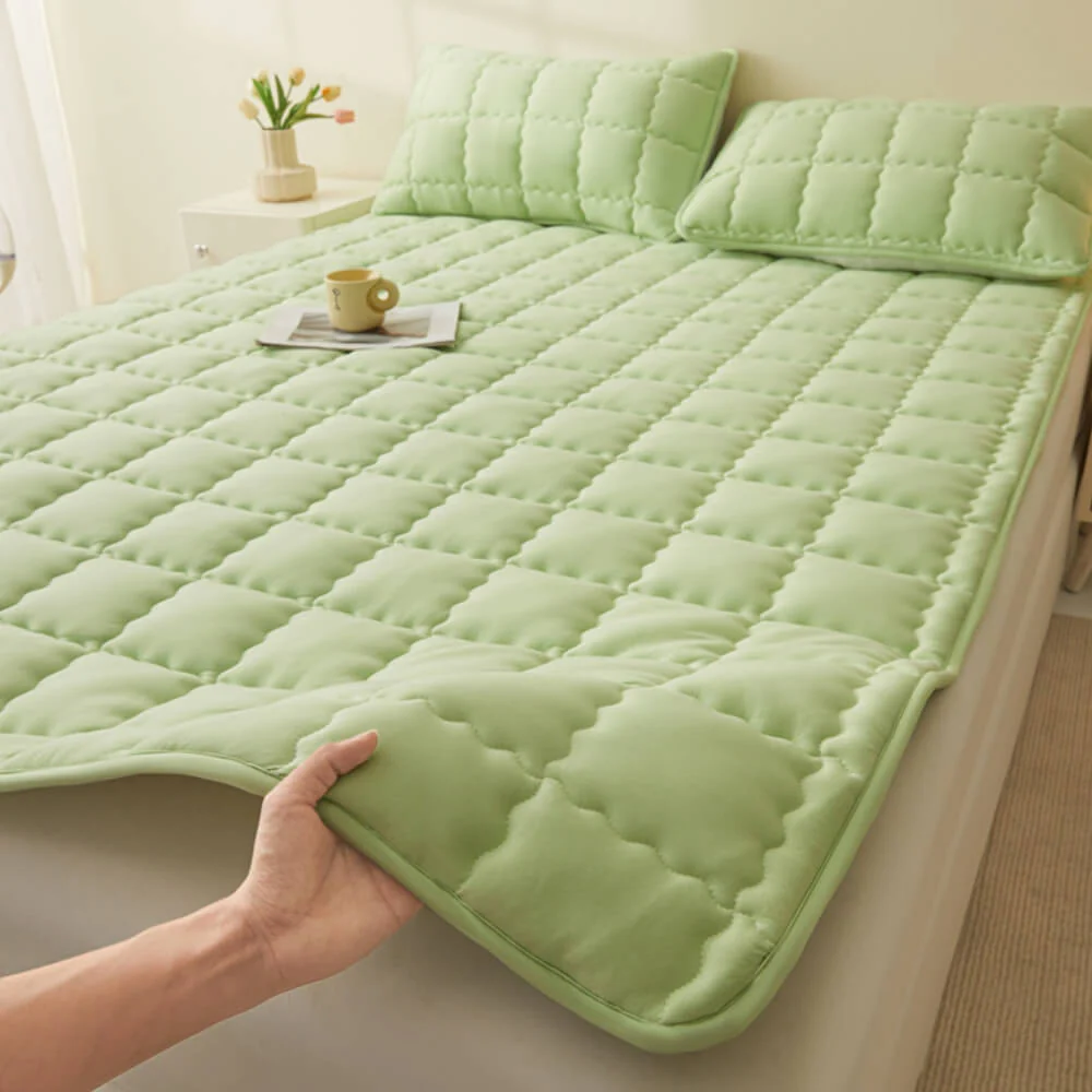 All-Seasons Breathable Quilted Non-Slip Mattress Topper - Holidayae