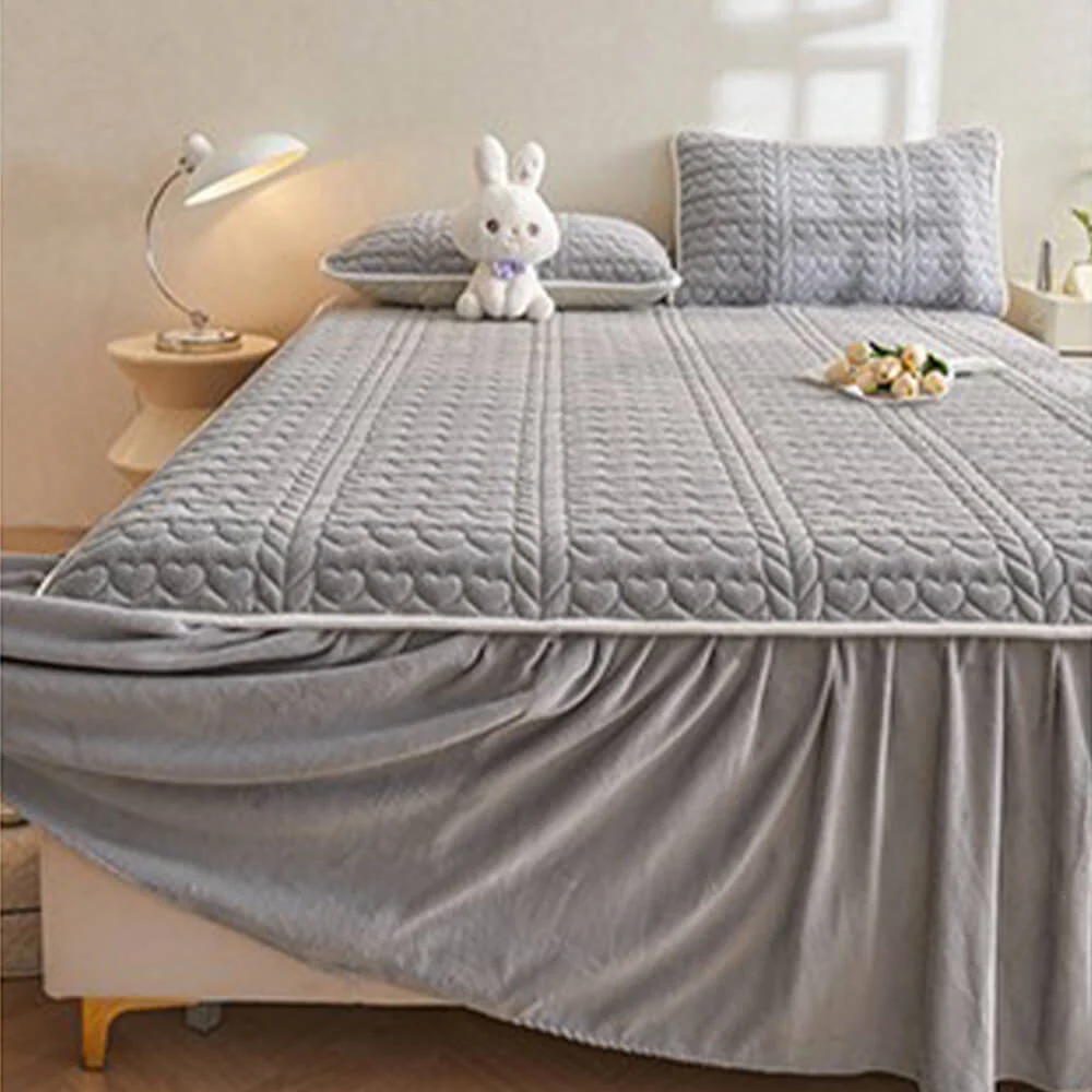 Creamy Milk Velvet Quilted Bed Skirt Set - Holidayae