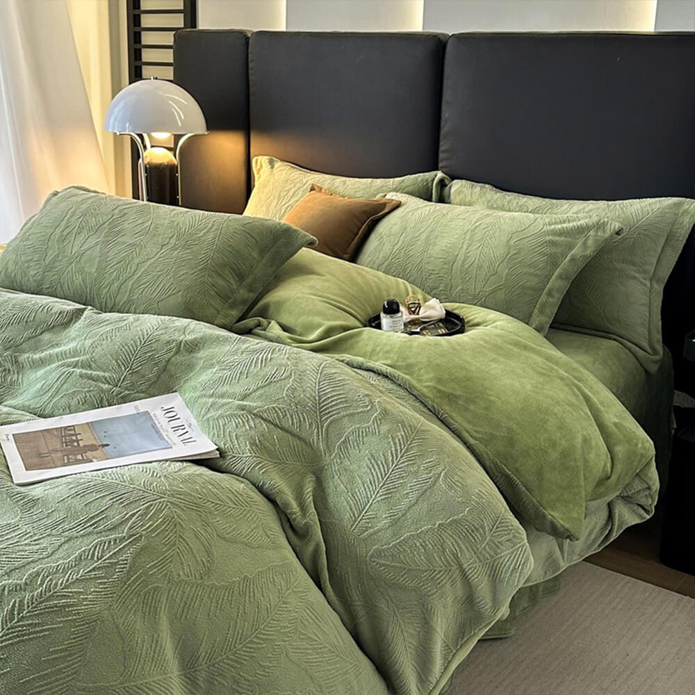 Natural Leaf Embossed Warm Milk Velvet Bed Sheet Set - Holidayae