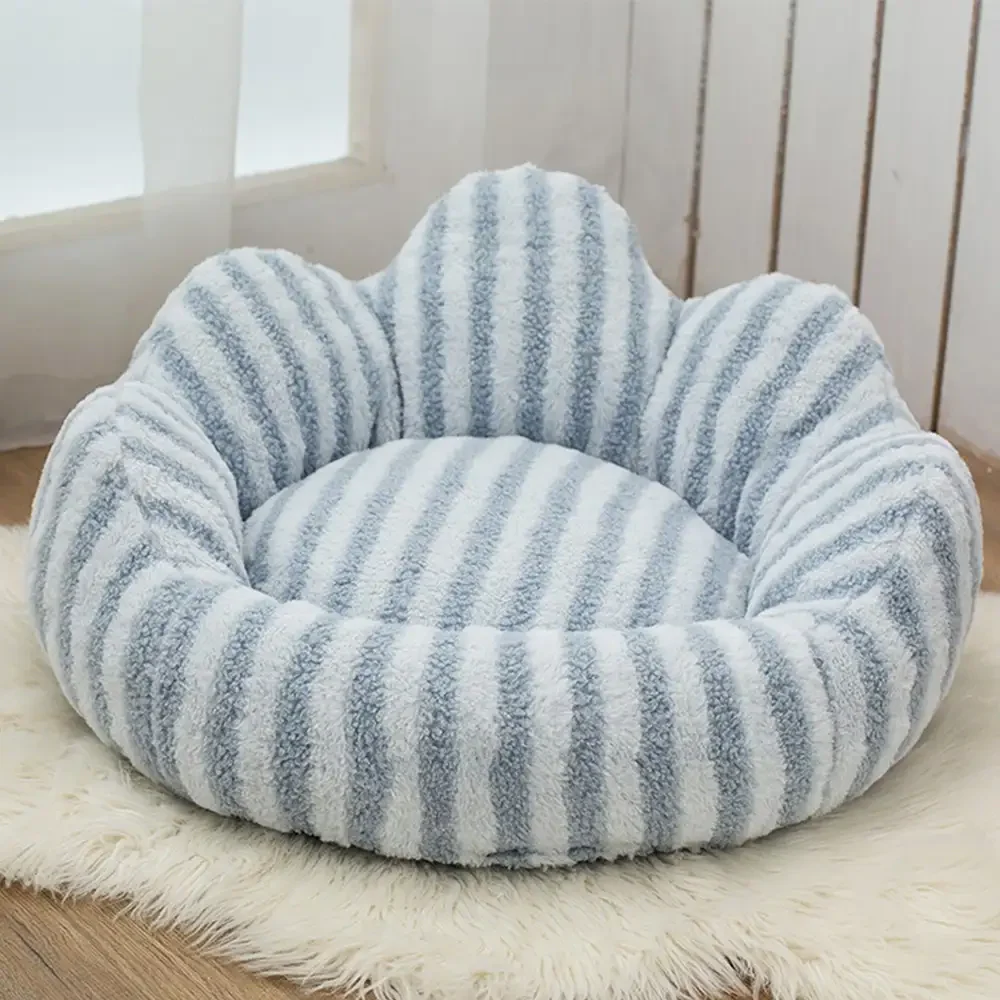 Petal-Shaped Striped Plush Pet Sofa Bed - Holidayae
