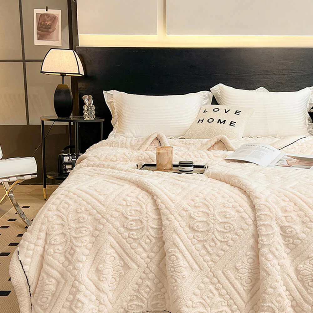 Baroque Style Embossed Milk Velvet Soft Fleece Blanket - Holidayae