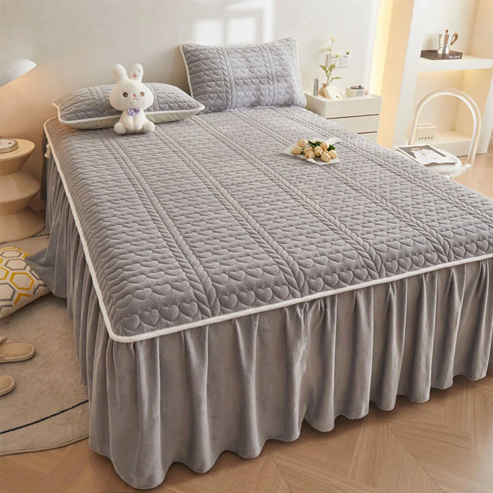 Creamy Milk Velvet Quilted Bed Skirt Set - Holidayae