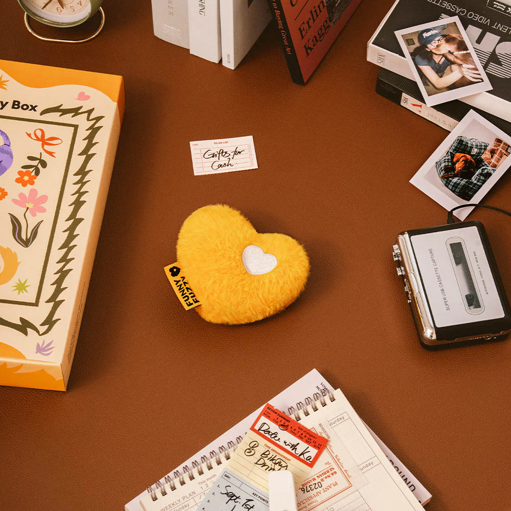 FUNNYFUZZY Plush Squeaky Dog Toy - Holidayae