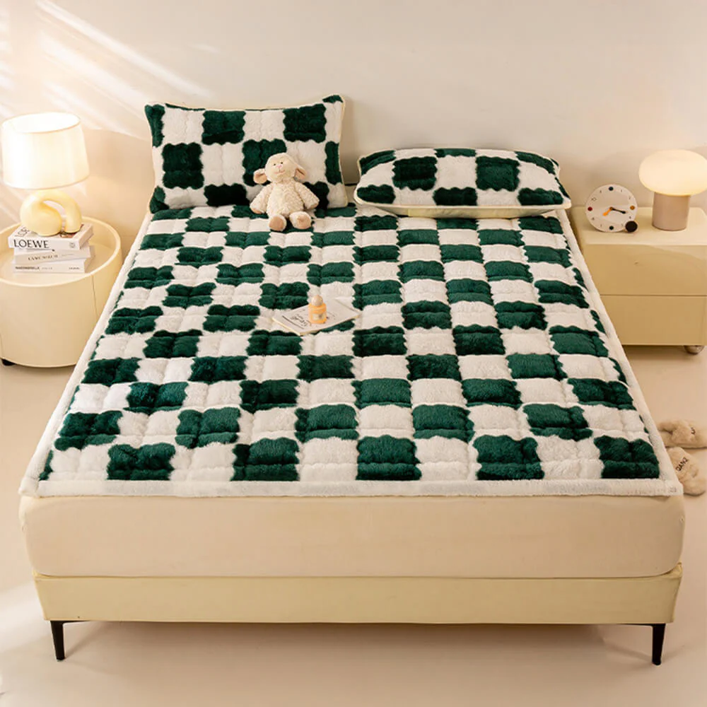 Warm Checkerboard Plush Mattress Topper and Pillowcase - Holidayae