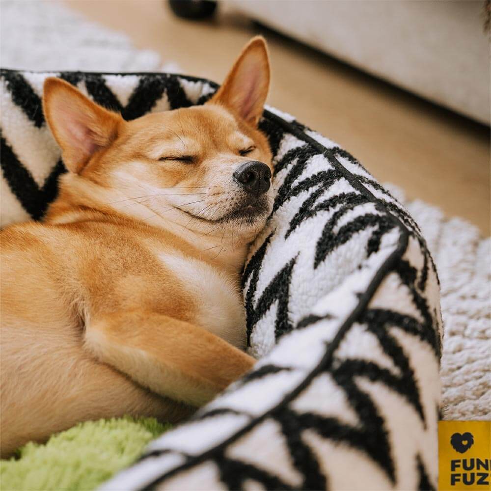 Plush Retreat Chevron Dog Bed-The Warm Hugger - Holidayae