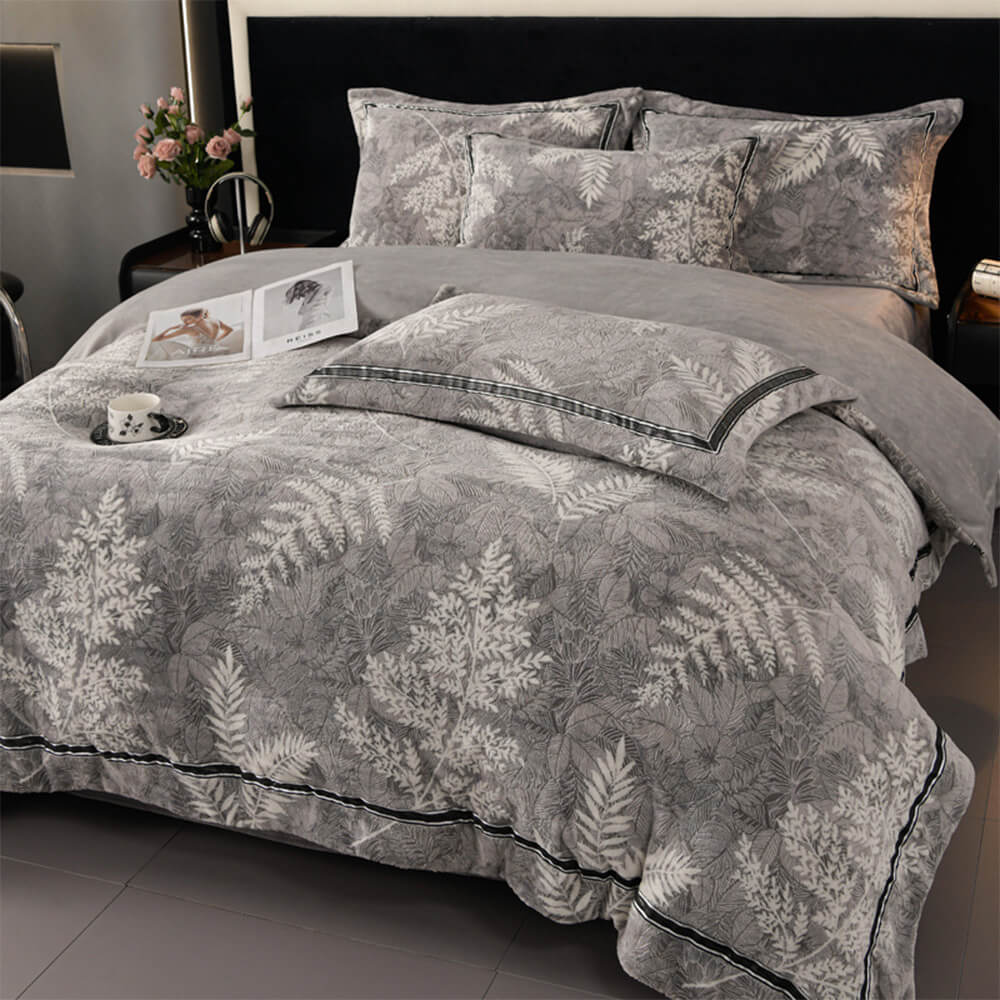 Premium Soft Stereoscopic Floral Trimmed Milk Velvet Bed Sheet Set - Holidayae