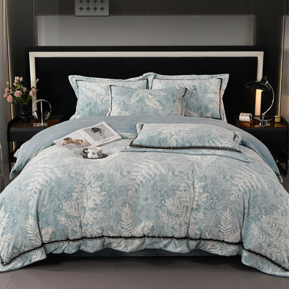 Premium Soft Stereoscopic Floral Trimmed Milk Velvet Bed Sheet Set - Holidayae